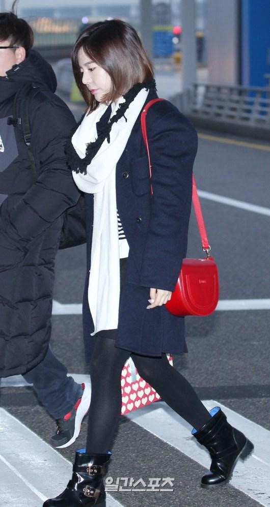 １０日、少女時代のサニーが海外公演に向けて日本に出国するため仁川（インチョン）国際空港に入っている。