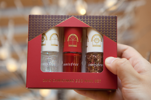 クリスマスシーズンに各コスメブランドから発売される限定アイテムは、韓国でも毎年女性たちの注目を集めています。「ｉｎｎｉｓｆｒｅｅ（イニスフリー）」のクリスマス・エコネイルセット（９，５００ウォン）は、１１月の発売早々売り切れが続出し、すでに幻のアイテムに！