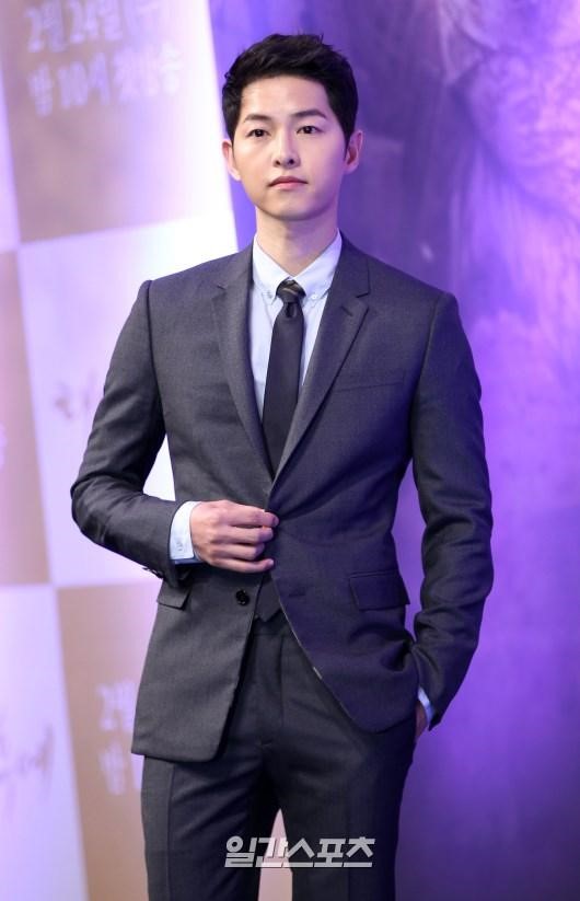 ２２日、ソウル江南区論硯洞インペリアルパレスソウルで開かれたＫＢＳドラマ『太陽の末裔』制作発表会に登場した俳優のソン・ジュンギ。