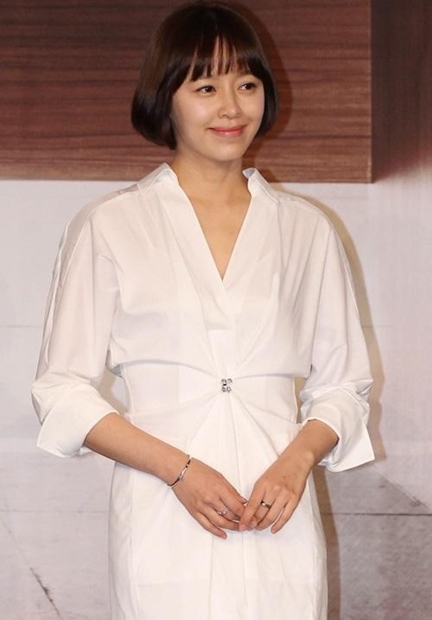 女優カン・ソンヨン