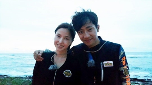 俳優コン・ヒョンジュ(左)とイ・サンヨプ