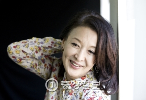 舞台女優のユン・ソクファさん