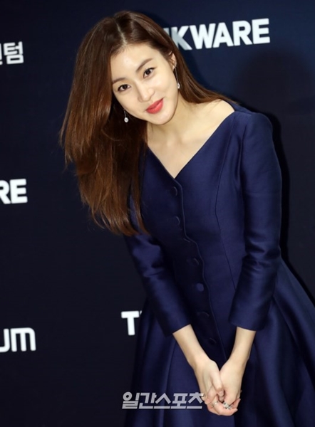 ５日午後、ソウル江南区ＪＢＫコンベンションホールで開かれたブラックボックス新製品発売イベントに登場した女優のカン・ソラ。