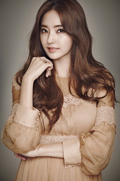 女優ハン・チェヨン