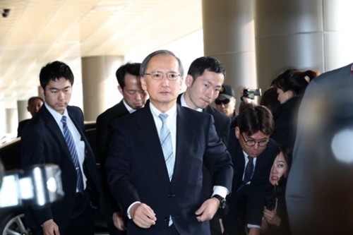 １月９日、長嶺安政駐韓日本大使が日本に帰国するため金浦（キンポ）空港に入っている。長嶺大使は今日（４日）帰任する。