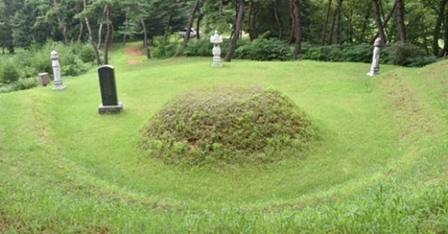 京畿道南楊州「洪陵と裕陵」にある徳恵翁主の墓。（写真提供＝南楊州市）