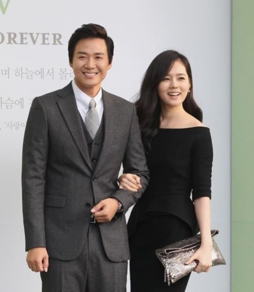 韓国芸能界きっての愛妻家 俳優ヨン ジョンフンが明かす妻ハン ガインの欠点とは Joongang Ilbo 中央日報