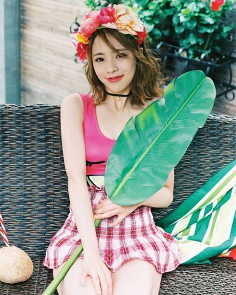 ２０１６年８月、拒食症で活動中断を宣言したＯＨ　ＭＹ　ＧＩＲＬのジニ。（写真＝ＯＨ　ＭＹ　ＧＩＲＬ公式インスタグラム）