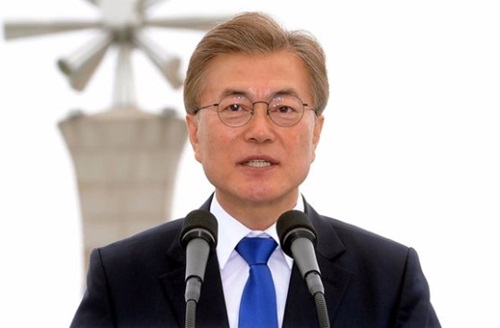 文在寅大統領（写真＝青瓦台写真記者団）