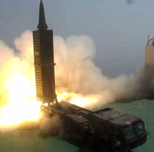 韓国が独自開発した地対地ミサイル「玄武」…：世界のミサイル