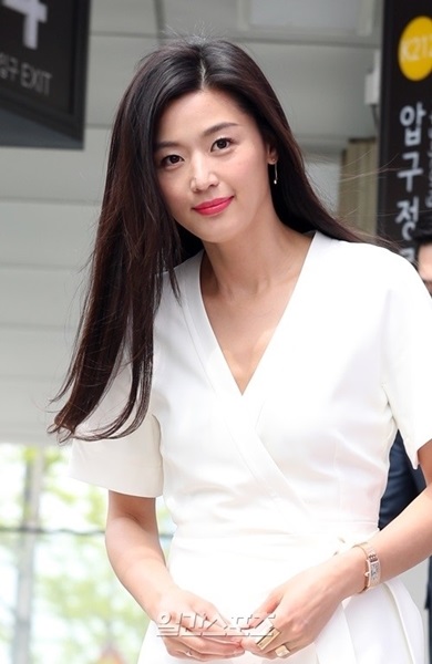 女優のチョン・ジヒョン