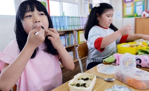 韓国の小中高１９２９校で 給食ストライキ 子供たち ジャージャー麺やパンでしのぐ Joongang Ilbo 中央日報