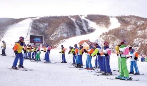 北朝鮮馬息嶺（マシクリョン）スキー場。韓国政府は平昌冬季五輪開幕の前、北朝鮮の馬息嶺スキー場を平昌五輪の練習場として活用する計画を立てて韓国選手団の陸路訪問を企画中という。（中央フォト）