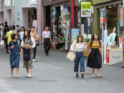 ｎｏｗ ソウル 夏の韓国旅行は誰と楽しむ Joongang Ilbo 中央日報