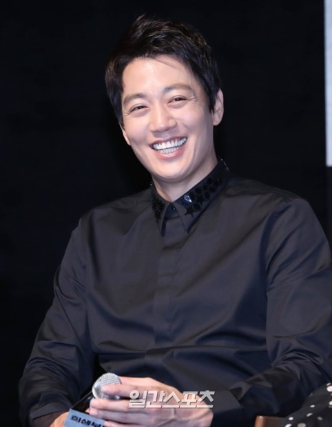 俳優キム レウォン 弾けるようなキラースマイル Joongang Ilbo 中央日報