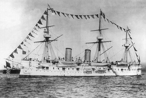 日露戦争中だった１９０５年、鬱陵島近海に沈没したロシアの巡洋艦「ドミートリー・ドンスコイ」。（写真＝中央フォト）