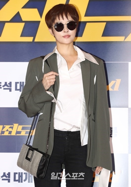 ２１日午後、ソウル江南区三成洞ＣＯＥＸメガボックスで開かれた映画『犯罪都市』のＶＩＰ試写会に登場した女優キム・ソナ。