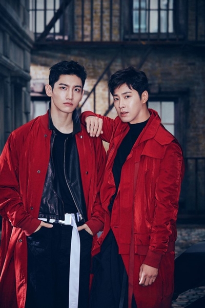 東方神起。