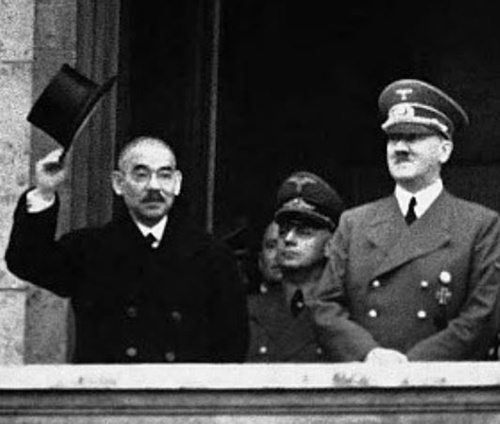 ベルリンでヒトラーと会った松岡外相（左）（中央フォト）