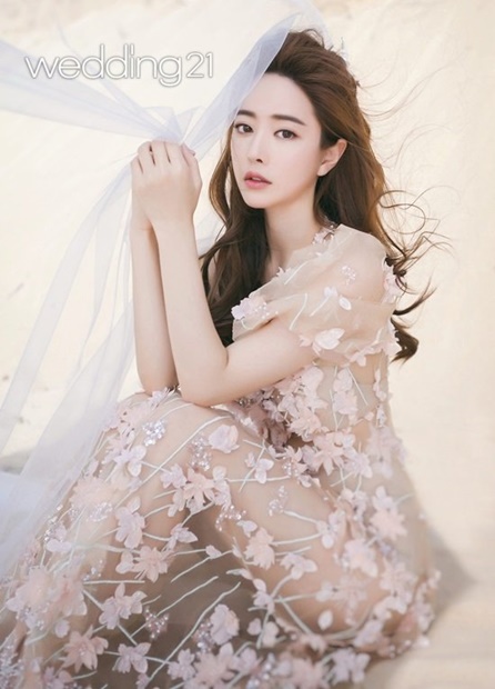 女優のホン・スア（写真提供＝ｗｅｄｄｉｎｇ２１）