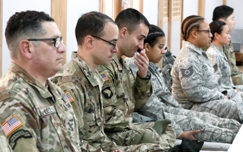 写真 米軍軍宗将校たちが韓国文化を体験 足がしびれます 韓国 ソウル Joongang Ilbo 中央日報