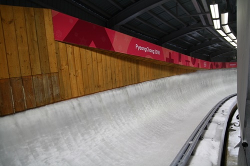 ボブスレー競技が行われる平昌アルペンシアスライディングセンター