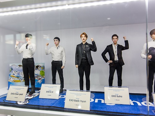 オリンピックに出場する選手や、人気Ｋ－ＰＯＰスターのフィギュアも飾られており、韓流ファンも必見です。