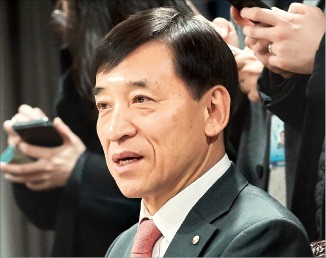 韓国銀行の李柱烈（イ・ジュヨル）総裁