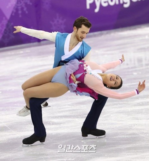 写真】＜平昌五輪＞アイスダンス韓国ペア、五輪初「韓服衣装」で幻想的