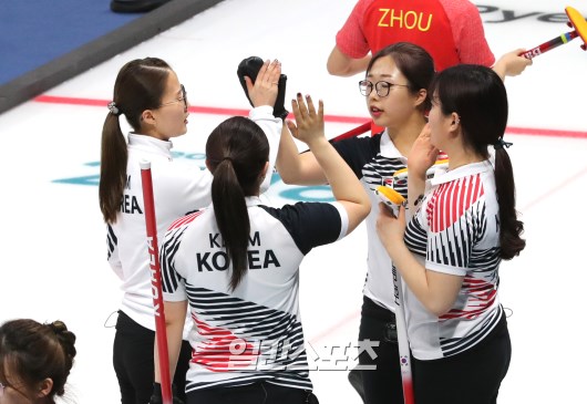 平昌五輪 韓国女子カーリング６連勝 ロシアに１１ ２で勝利 Joongang Ilbo 中央日報