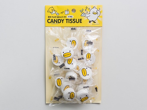 韓国の雑貨ショップ「ＡＲＴＢＯＸ」には、キャンディのような見た目の可愛らしい携帯タイプおしぼり「ＣＡＮＤＹ　ＴＩＳＳＵＥ」（１５個入り、２，５００ウォン）も。個包装なので持ち運びに便利で、お土産にも喜ばれそうです。