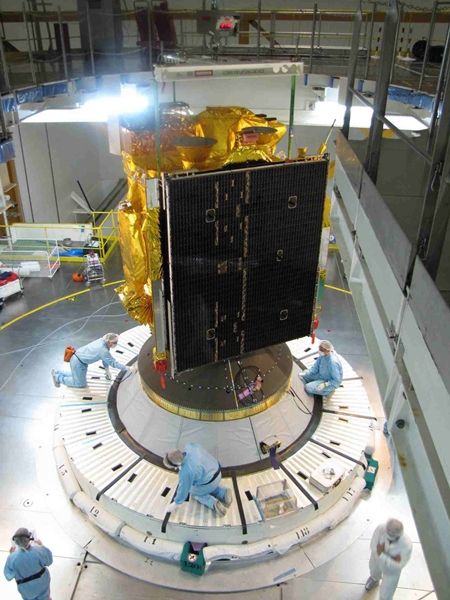 韓国国家宇宙開発事業を通じて最初に開発された千里眼衛星