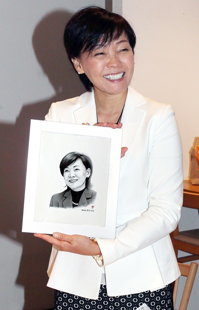 ２０１４年、中央日報の単独インタビューで、安倍昭恵夫人は「日本と韓国は何か問題があっても立ち止まるのではなく、いかなる分野でも関係を持続していくことが必要」と述べた。（写真＝中央フォト）
