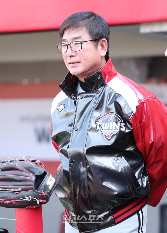 野球＞韓国ＫＢＯ、捕手のサイン盗んだＬＧ球団を懲戒 | Joongang Ilbo