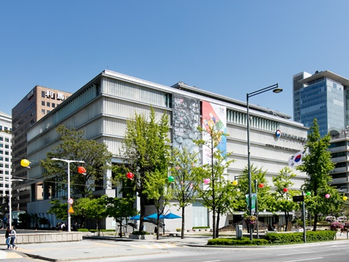 光化門エリアにある国立近代史博物館「大韓民国歴史博物館」は、所蔵する展示品の鑑賞だけでなく、ある別の楽しみ方ができるとして、話題となっているスポットです。