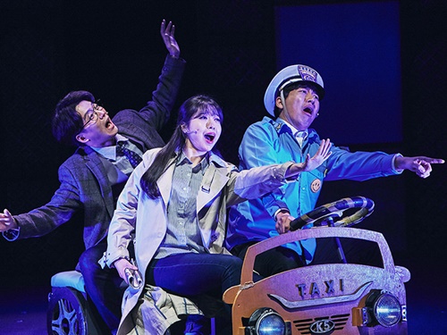 明洞（ミョンドン）から地下鉄で１本の演劇の街・大学路（テハンノ）では、日本語字幕付きミュージカルやノンバーバルパフォーマンスなど多彩な公演を毎日上演中。※写真提供：ミュージカル「あなたの初恋探します」
