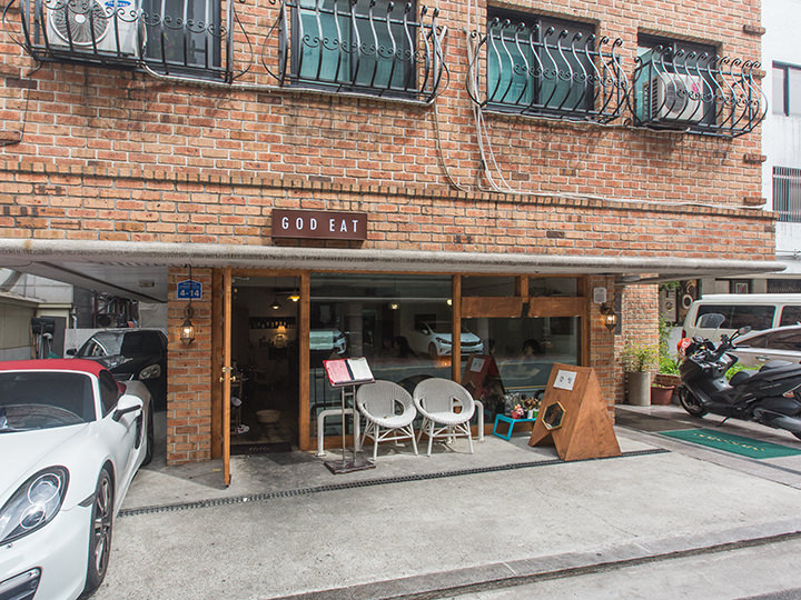 メキシコ料理や南米料理を提供する「ＧＯＤ　ＥＡＴ」も話題となっているお店のひとつ。落ち着いたお店の雰囲気の中でいただくブリトーやタコスが絶品だとクチコミが広がっています。