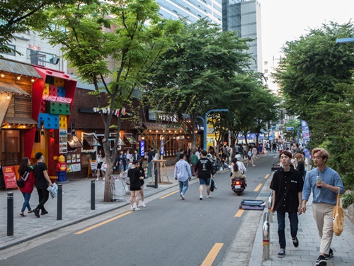 ｎｏｗ ソウル 初夏の夕暮れは 弘大 歩きたい通り をぶらり Joongang Ilbo 中央日報