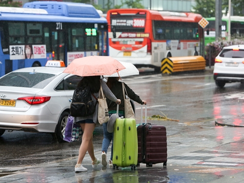 ｎｏｗ ソウル 韓国旅行時 雨ストレス を抑える ちょっとしたこと Joongang Ilbo 中央日報