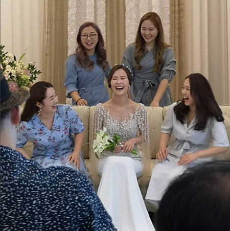 カーリングの メガネ先輩 キム ウンジョンが結婚 Joongang Ilbo 中央日報