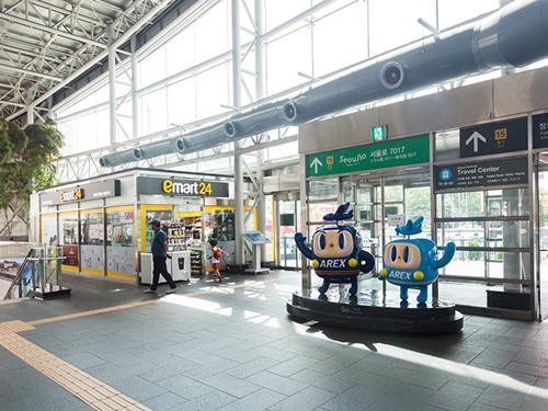 旅行者にも利用しやすい空港鉄道Ａ’ＲＥＸ。利用航空会社によっては、事前搭乗手続きもできるので、さらに便利。今週末からの３連休、ソウル旅行をご予定の方は、ぜひお試しください。