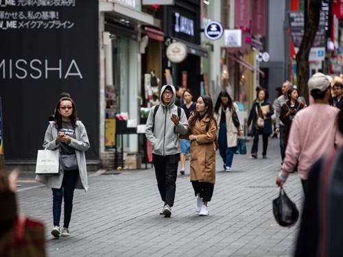 ｎｏｗ ソウル 最低気温が一桁に 明洞の街歩きにベストな服装は Joongang Ilbo 中央日報
