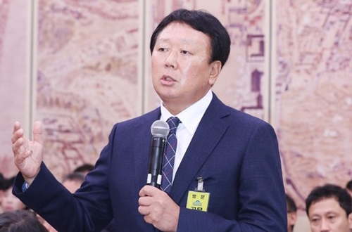 宣銅烈監督は呉智煥選手の選抜について「実力を基準に選抜したが、青年たちの気持ちを考慮できず申し訳ない」と謝罪した。