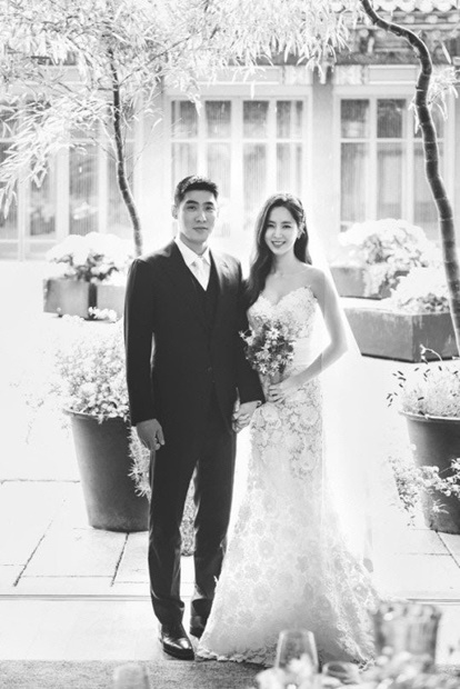 女優ハン・チェアとサッカー選手チャ・セチ夫婦
