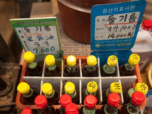 原材料が中国産（３５０ｍｌ、７，０００ウォン）のものと、韓国産（３５０ｍｌ、１４，０００ウォン）のものがあるので、確認して購入を。