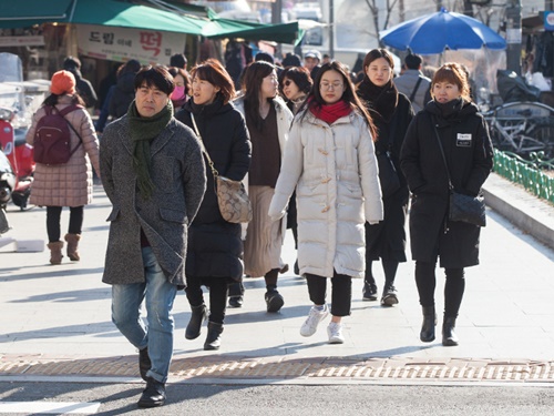 ｎｏｗ ソウル 寒くても東大門ショッピング 地元の人の服装は Joongang Ilbo 中央日報