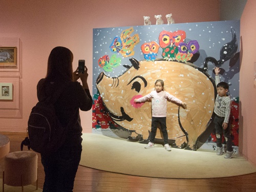 韓国では「豚」の漢字読み「トン」が「お金」と同じ発音のため、縁起が良いとされる豚。