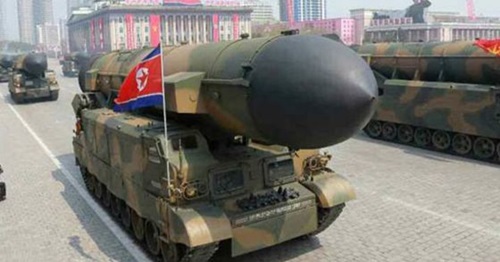 北朝鮮の潜水艦発射弾道ミサイル「北極星１号」の地上発射型「北極星２号」（写真＝中央フォト）