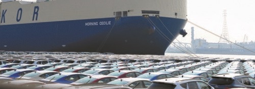 現代自動車蔚山工場の埠頭で輸出を待つ自動車（中央フォト）