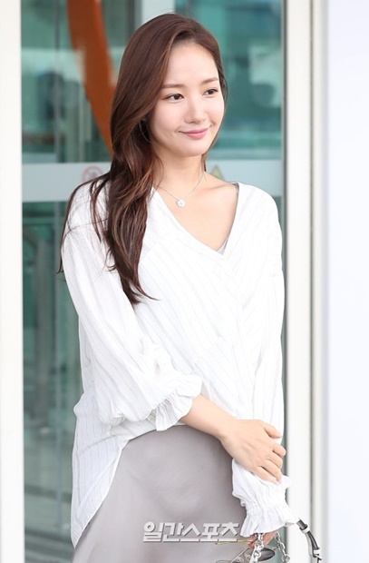 女優パク ミニョン 清純ファッションで輝く美貌 Joongang Ilbo 中央日報